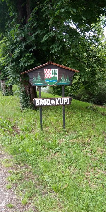 Brod na Kupi Holiday Home Colnar מראה חיצוני תמונה